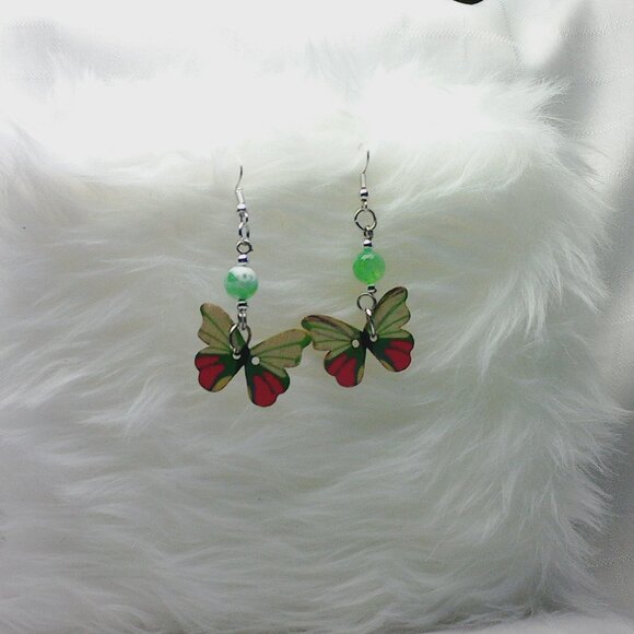 No1216 Pretty handmade earrings with butterflies buttons and small matching colo - Picture 1 of 1